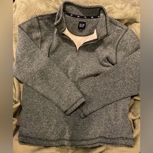 GAP Men’s 1/4 zipped pull over NEW W/O TAGS